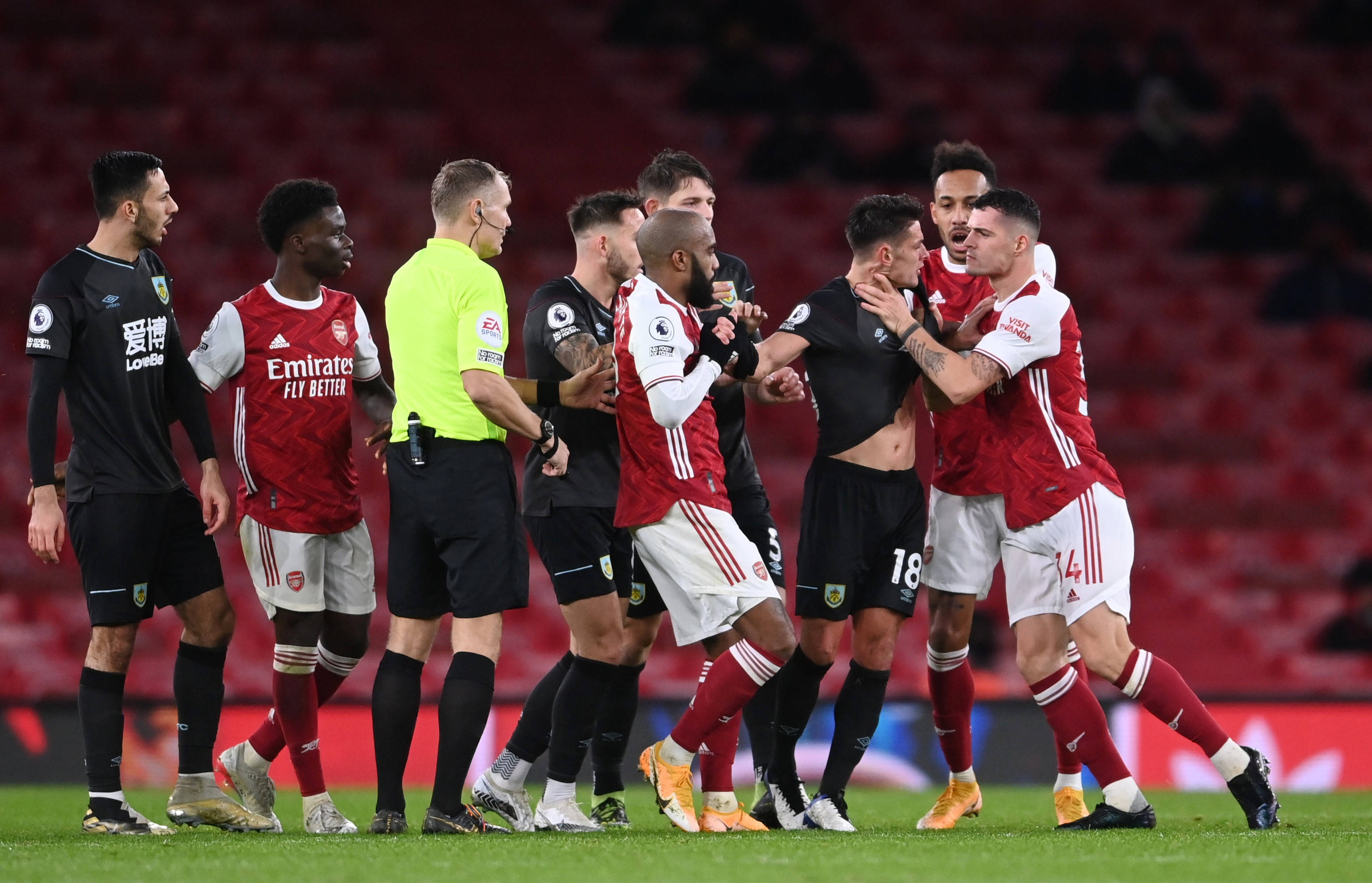 他的影响下 他的影响下